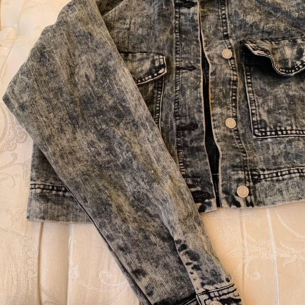 Jean jacket!! - Picture 2 of 4
